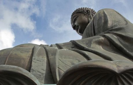 Tian Tan Buddha Lantaun saarella